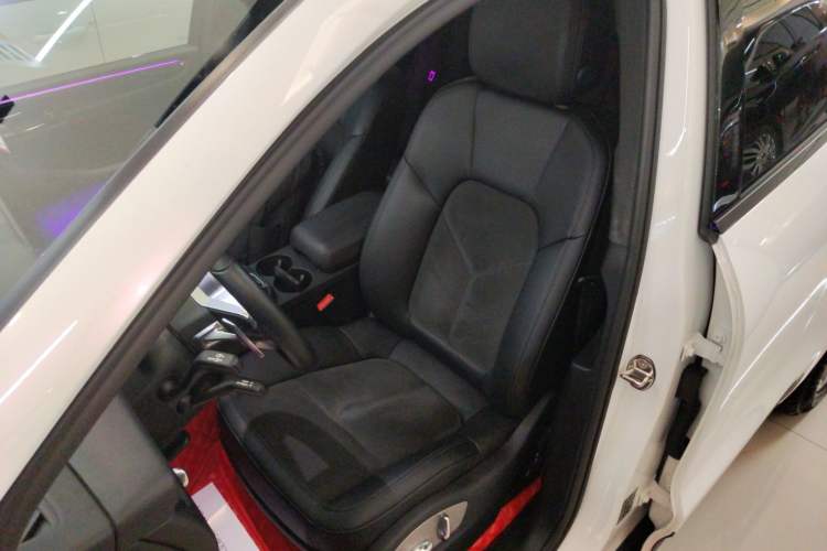 Used Porsche Macan 2021 Macan 2.0T