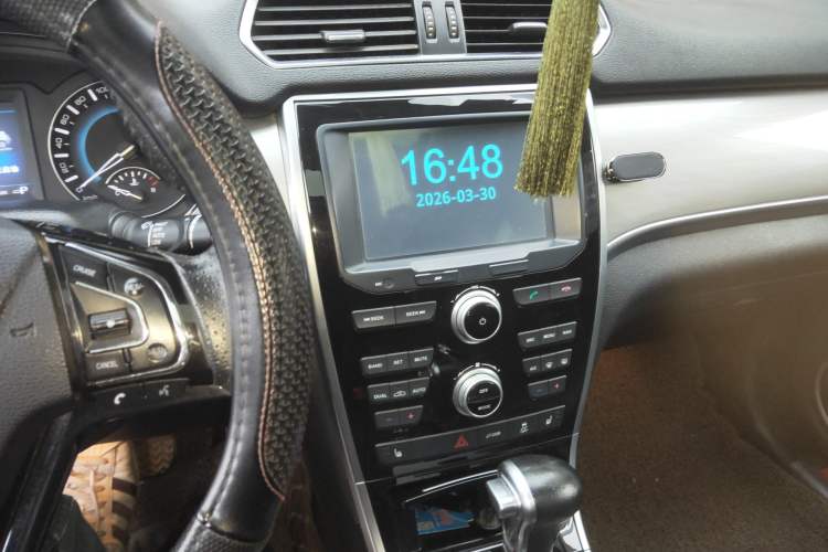 Used Haval H2 2017 Red-Label 1.5T Automatic Two-Wheel Drive Luxury Model