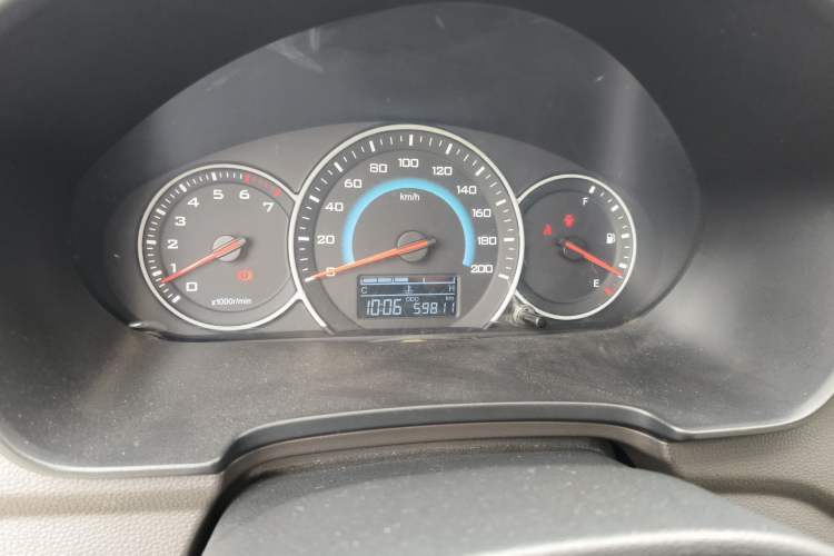 Used Wuling Hongguang V 2019 1.5L Standard Version China VI LAR
