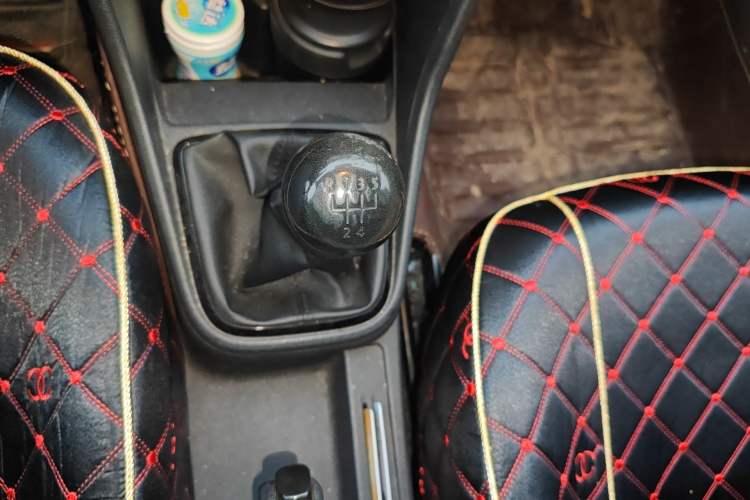 Used Volkswagen Jetta 2015 1.4L Manual Fashion Model Gear Lever