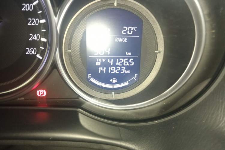 Used Mazda CX-5 2015 2.0L Automatic Two-Wheel Drive Urban Version
