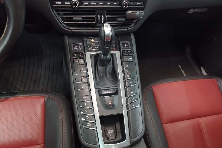 Used Porsche Macan 2021 Macan S 3.0T