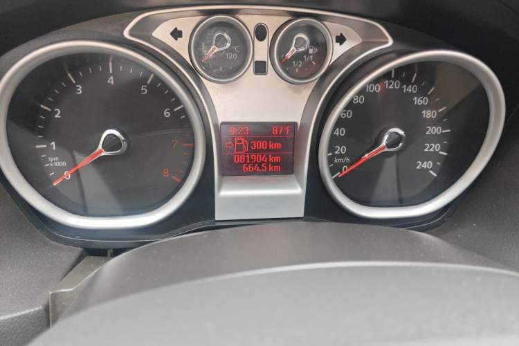 Used Ford Focus 2013 Hatchback Classic 1.8L Automatic Fashion Edition
