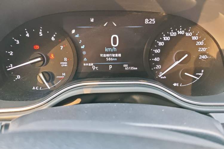 Used Toyota Avalon 2022 2.0L Luxury Edition Odometer Close Up