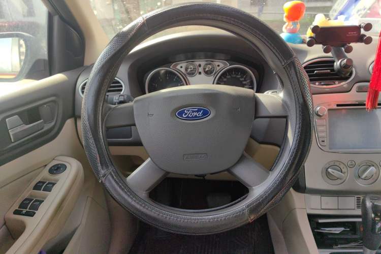 Used Ford Focus 2013 Sedan Classic 1.8L Automatic Millionth Anniversary Edition Steering Wheel
