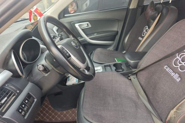 Used Bestune X80 2013 2.0L automatic luxury version