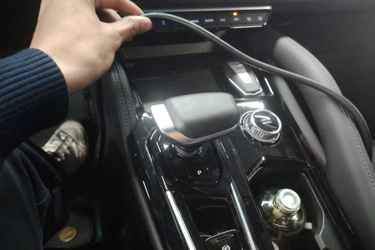 Used Geely Auto Monjaro L 2024 2.0TD High-Power Automatic Two-Wheel Drive Skyline Edition
