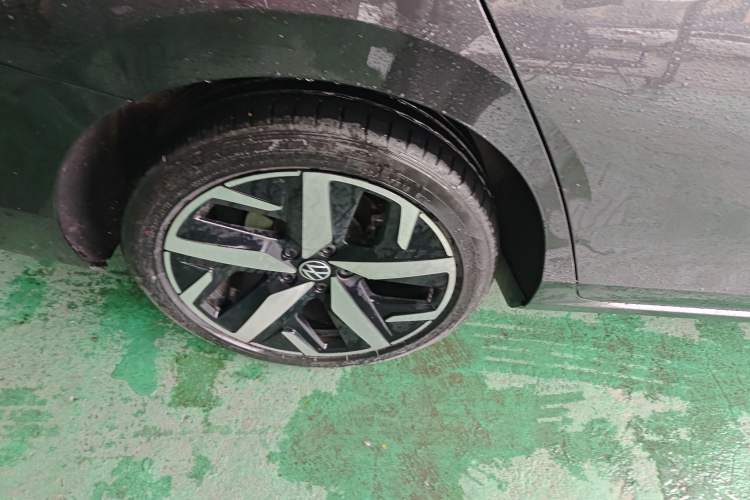 Used Volkswagen Lamando 2024 Lavida L 280TSI DSG Cool & Spicy Edition
