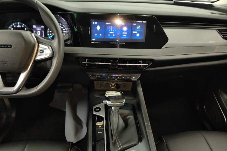 Used Oshan X7 PLUS 2022 1.5T Blue Whale Edition Automatic Luxury Trim