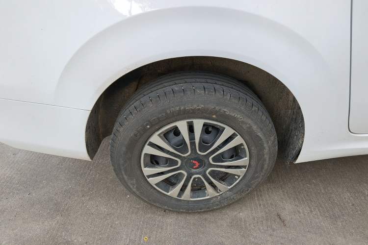 Used Wuling Hongguang New Energy 2024 All-Electric Model 300KM Standard Version Exterior 5