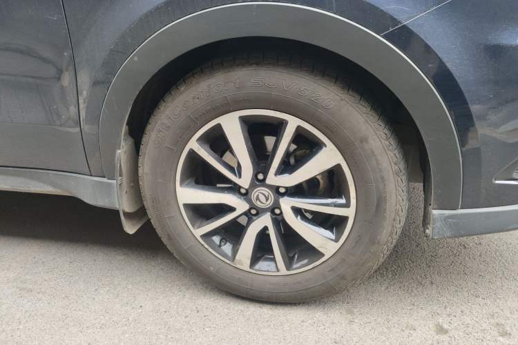 Used Dongfeng Fengon 580 2016 1.5T Manual Luxury Edition