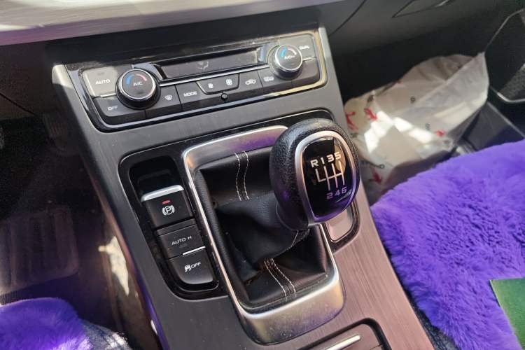 Used Geely Auto Emgrand X7 Sport 2020 1.8TD Manual Two-Wheel Drive Zhiya Model