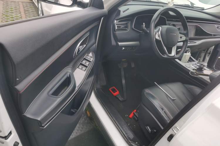 Used CHANGAN OSHAN X7 2021 1.5T Space Freedom Edition with Automatic Parking and Facial Recognition
