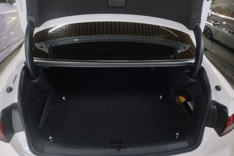 Used Audi A4L 2022 40 TFSI Luxury Dynamic Model