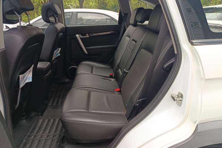 Used Chevrolet Captiva 2014 2.4L 4x4 Flagship Edition 7 Seats
