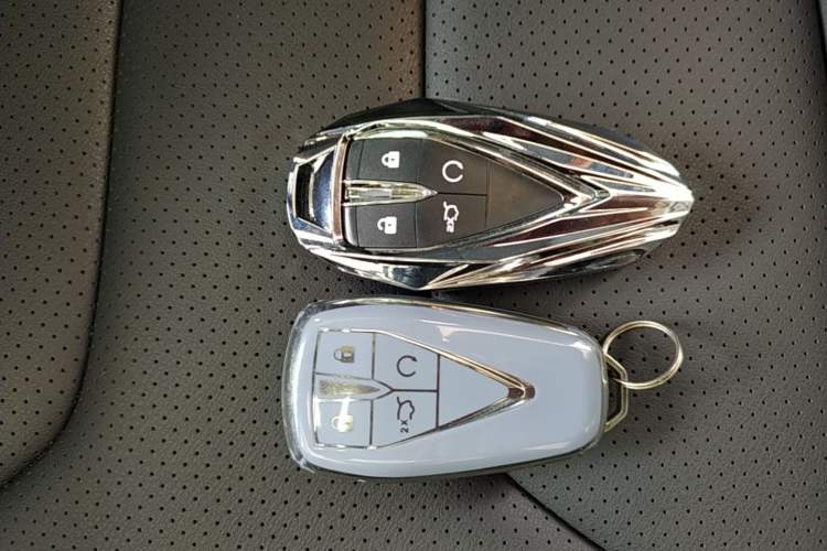 Used CHANGAN UNI-V 2023 1.5T Prestige Model