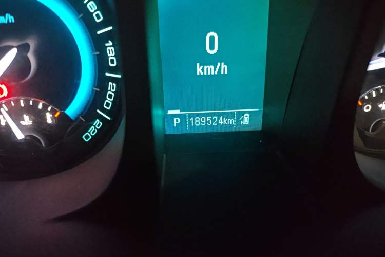 Used Buick GL8 2015 2.4L Luxury Business Premium Edition
