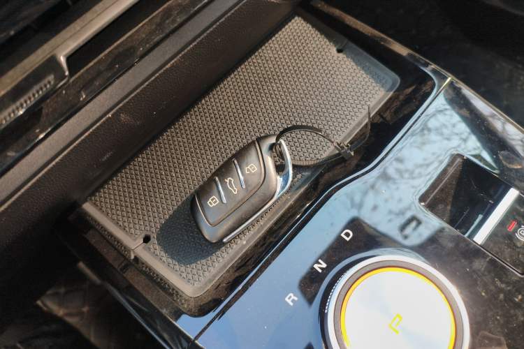 Used MG 4 EV 2022 425 km Luxury Edition Interior 1