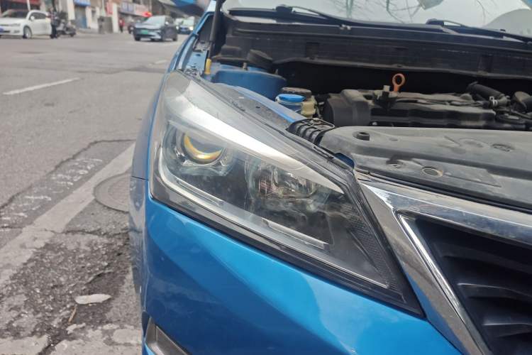 Used Changan Alsvin V7 2015 1.6L Manual LeShang Edition China IV