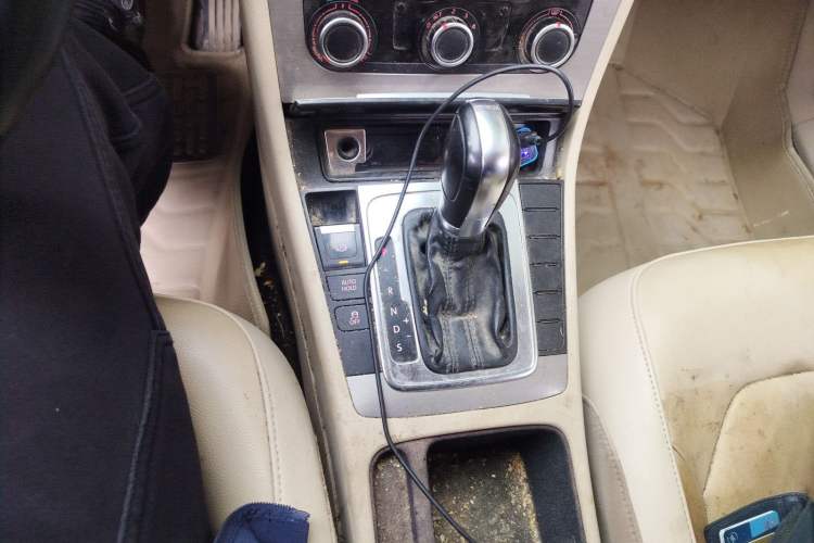 Used Volkswagen Magotan 2012 Revised 1.4 TSI Comfort Version Gear Lever