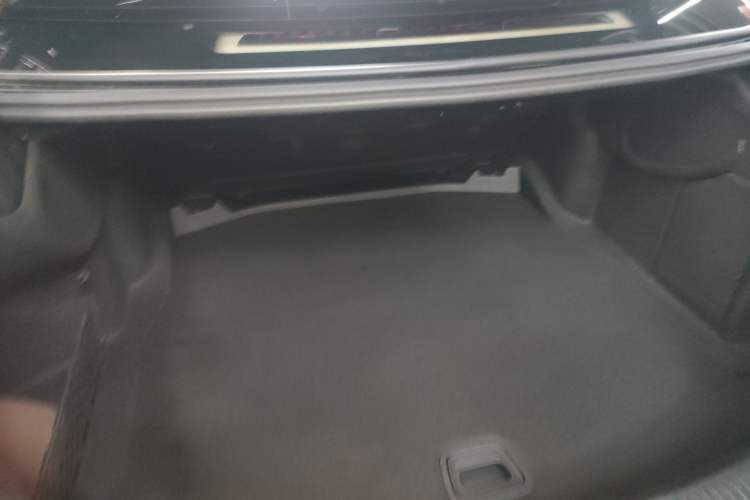 Used Mercedes-Benz E-Class 2021 Facelift E 260 L 4MATIC
