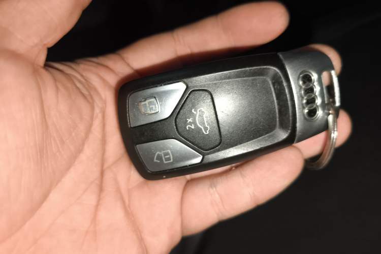 Used Audi A4L 2019 40 TFSI Fashion Edition China VI Emission Standard