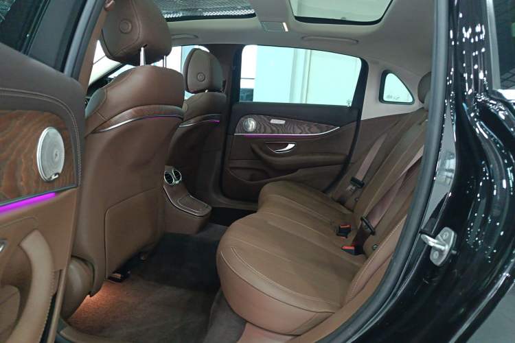 Used Mercedes-Benz E-Class 2023 Updated E 300 L Fashion Edition
