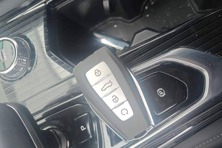 Used Geely Auto Monjaro L 2024 2.0TD High-Power Automatic Two-Wheel Drive Skyline Edition