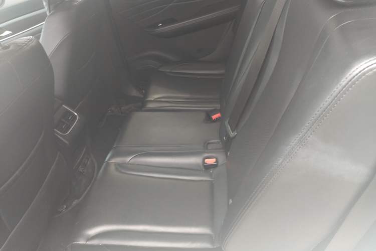Used Dongfeng Fengon 580Pro 2020 280TGDI CVT Smart Edition Left Rear Seat