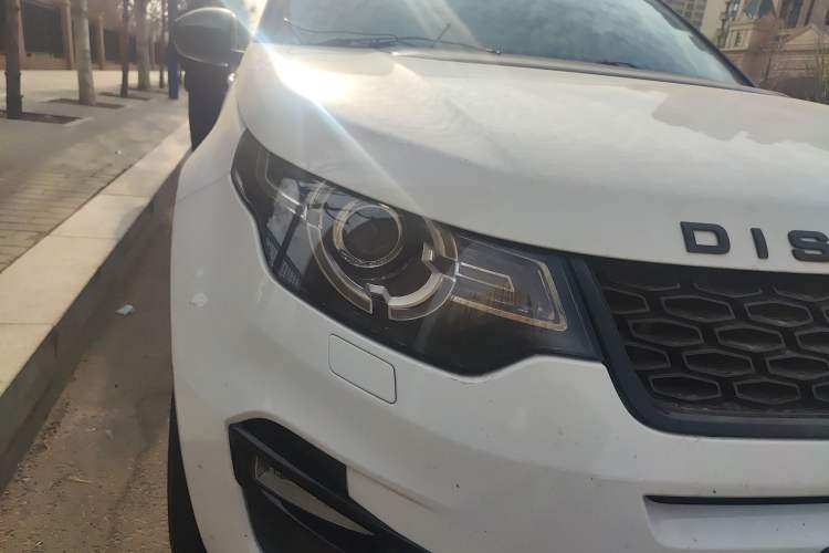 Used Land Rover Discovery Sport 2019 240 PS SE Dynamic Version China VI Standard Right Front Headlight