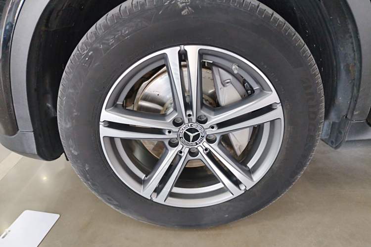 Used Mercedes-Benz GLC 2021 GLC 260 L 4MATIC Dynamic Edition Left Front Wheel Hub