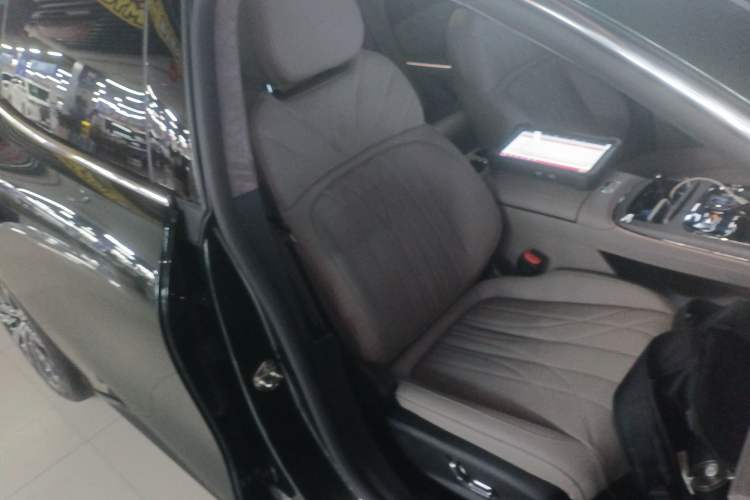 Used Geely Galaxy 8 2025 130km EM-P Starship Edition Right Front Seat