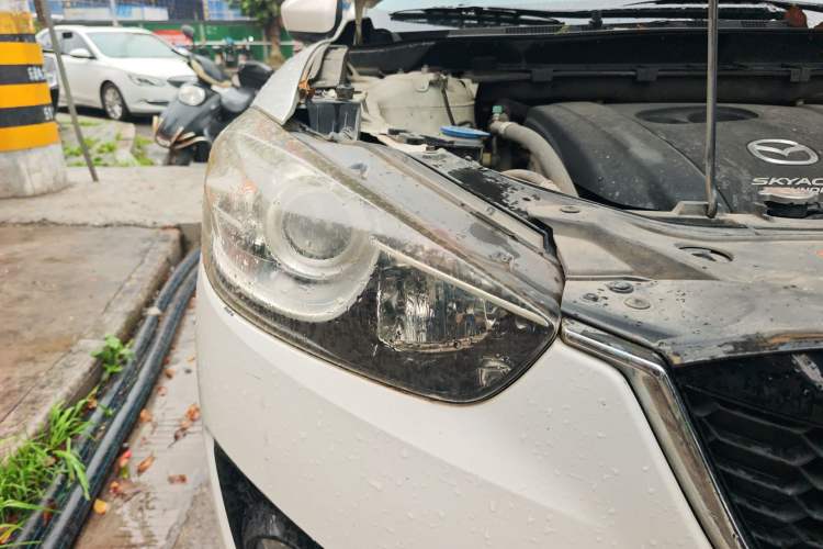 Used Mazda CX-5 2013 2.0L Manual Two-Wheel Drive Comfort Version Right Front Headlight