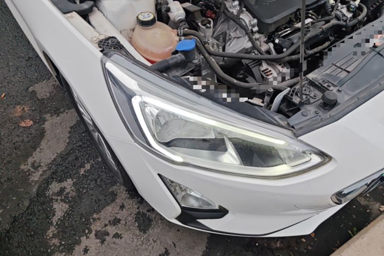 Used Ford Focus 2019 Sedan EcoBoost 180 Automatic Trend Edition Right Front Headlight