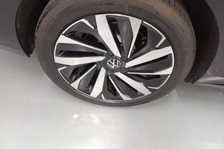 Used Volkswagen Passat 2025 Premium Version 380TSI Dragon Edition
