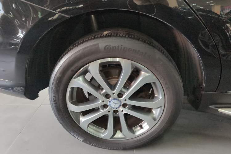 Used Mercedes-Benz GLE 2016 GLE 320 4MATIC Dynamic Edition Right Rear Wheel Hub