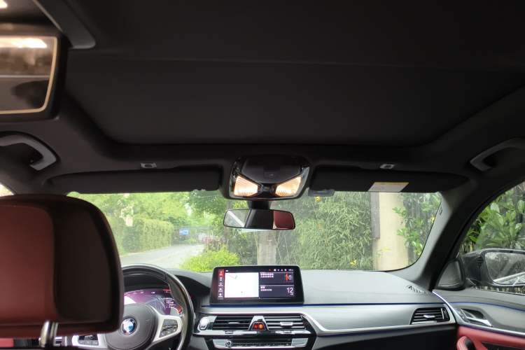 Used BMW 5 Series 2022 530Li Luxury Edition M Sport Package Headliner