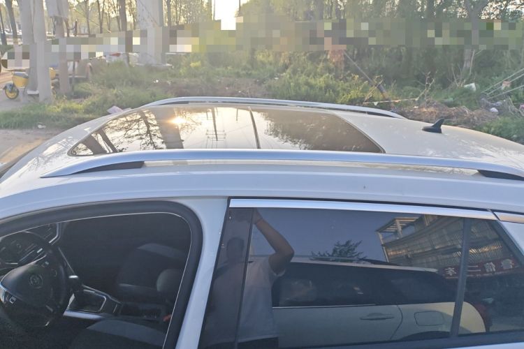 Used Volkswagen T-ROC 2018 230TSI DSG Two-Wheel Drive Advanced Version China V Standard Roof