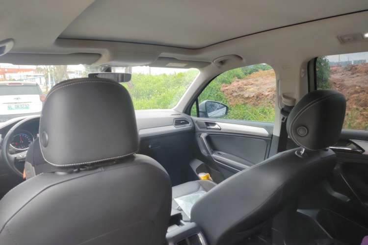 Used Volkswagen Tiguan L New Energy 2019 430 PHEV Hybrid Luxury Edition Headliner