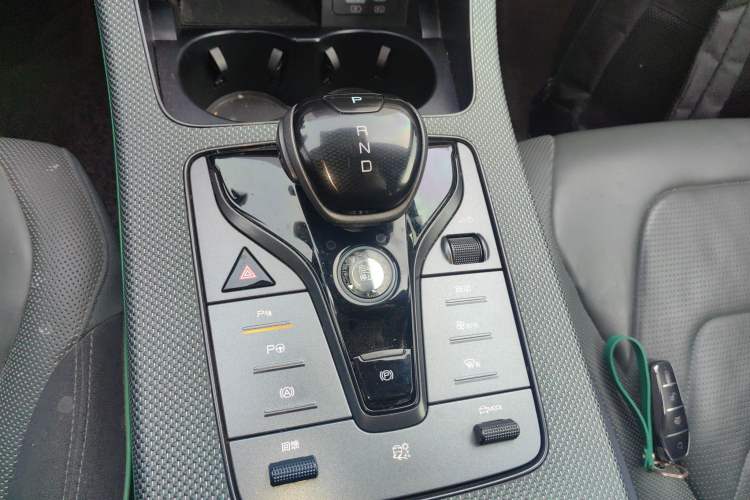 Used BYD Han 2022 EV 610 km All-Wheel-Drive Qianshan Cui Limited Edition
