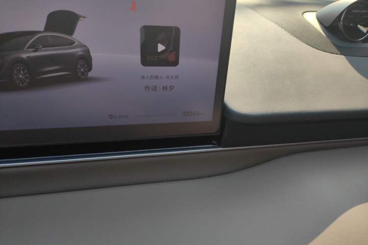 Used Hima Luxeed R7 2024 All-Electric 802 km Max
