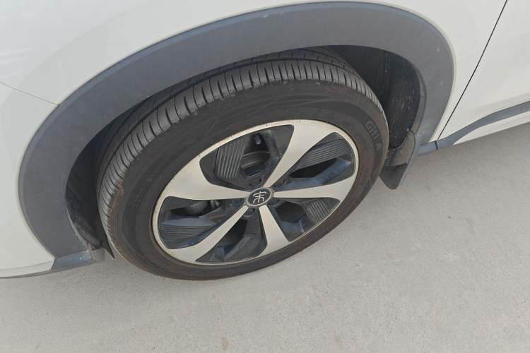 Used BYD Song PLUS New Energy 2021 DM-i 110KM Flagship Model Exterior 4