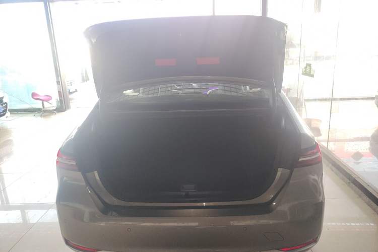 Used BMW i5 2024 eDrive 35L Prestige Luxury Package
