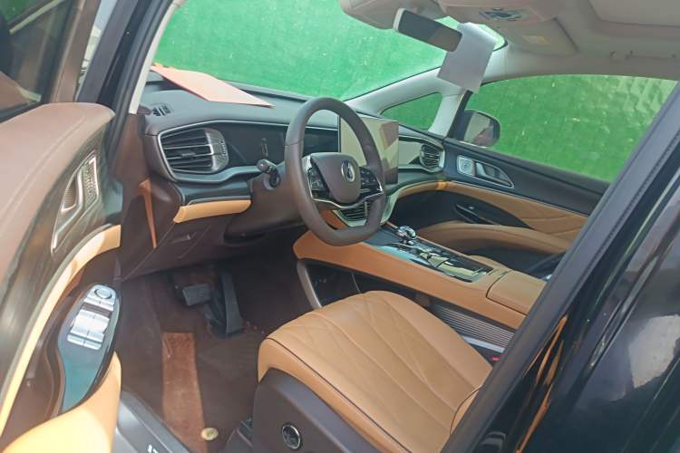 Used Denza D9 2024 DM-i 980 Four-Wheel Drive Prestige Model