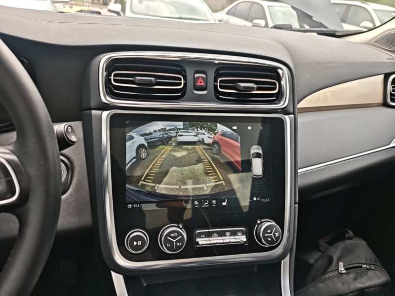 Used Lynk & Co 01 2017 2.0T Two-Wheel Drive Pro Edition — 12