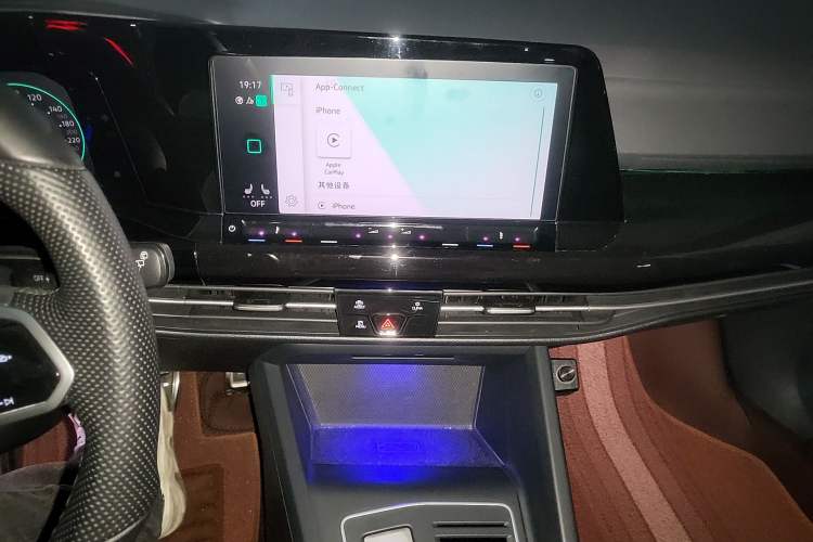 Used Volkswagen Golf 2021 280TSI DSG R-Line Audio And AC Panel