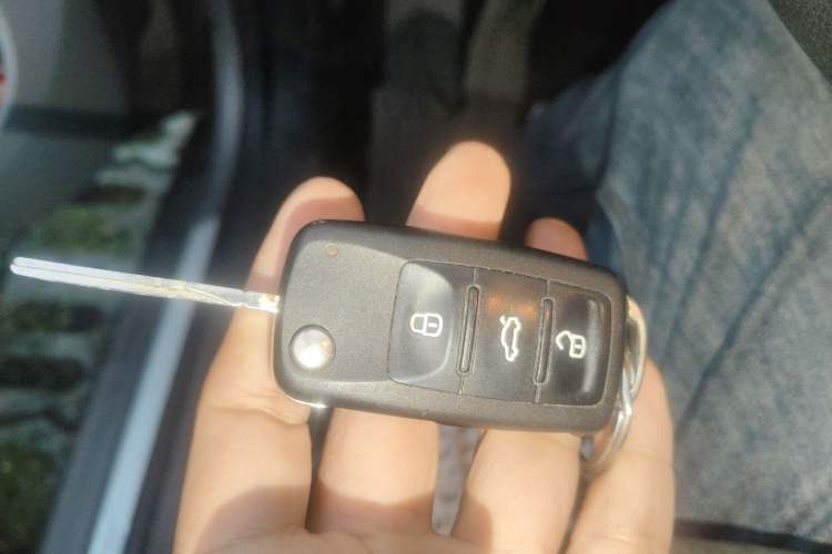 Used Skoda Octavia 2014 1.6L Manual Yijie Edition Vehicle Key