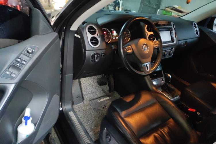 Used Volkswagen Tiguan L 2015 1.8TSI Automatic Two-Wheel Drive Luxury Model
