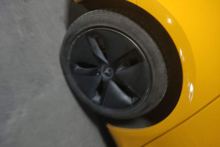 Used Tesla Model 3 2019 Long-Range All-Wheel-Drive Version