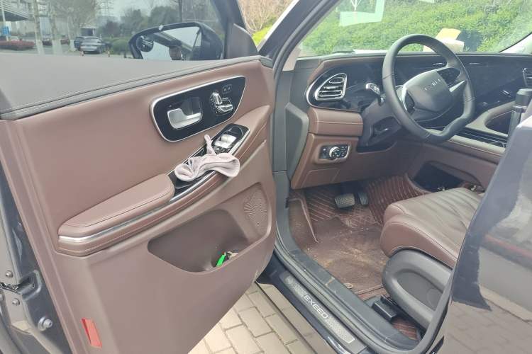 Used EXEED Lanyue 2025 400T Two-Wheel Drive Starlight Edition 7 Seats